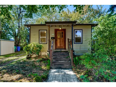 4917 N Commercial Ave, Portland, OR 97217