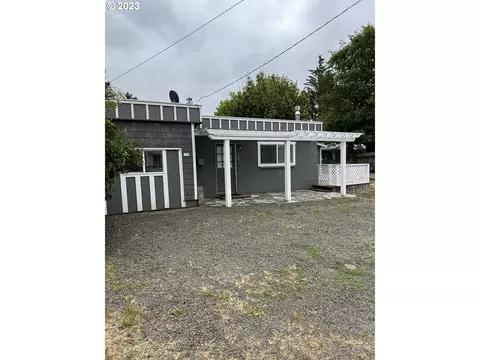 234 SE Neptune Ave, Lincoln City, OR 97367