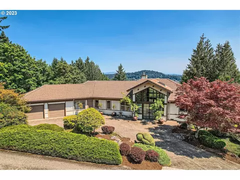 10918 SE Valley View Ter, Happy Valley, OR 97086