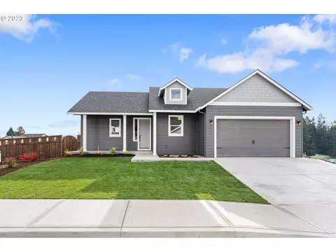 624 W 10th St, La Center, WA 98629
