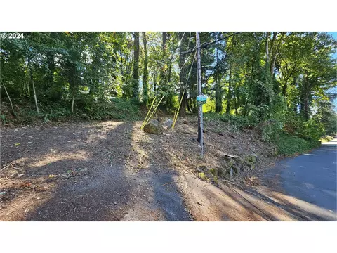 306 4th Ave, Oregon City, OR 97045