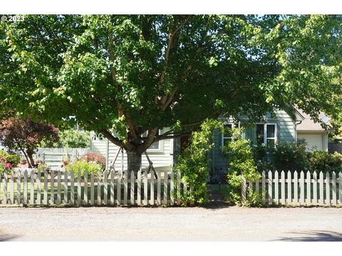 795 Sunnyside Dr, Eugene, OR 97404