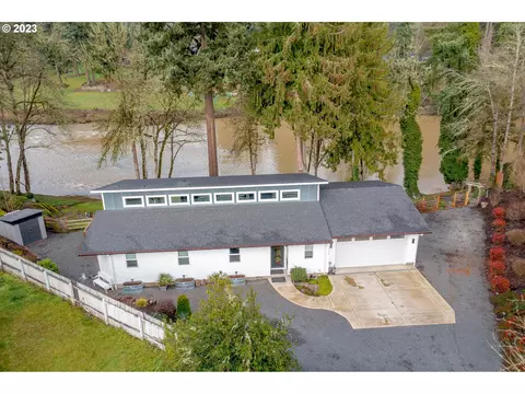 1720 9th Ave, Sweet Home, OR 97386