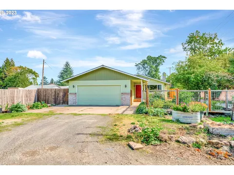 1257 6th St, Springfield, OR 97477