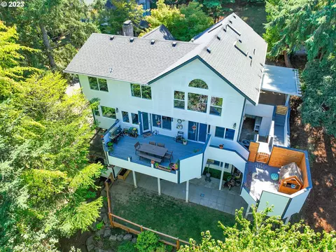 3875 Ashford Dr, Eugene, OR 97405