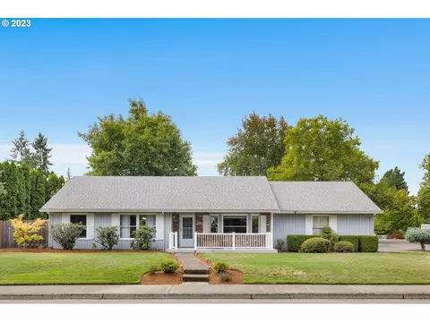 514 NE Joanne Cir, Hillsboro, OR 97124