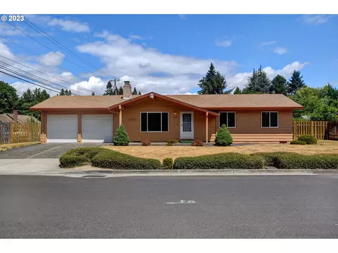 2823 NE Azalea St, Hillsboro, OR 97124
