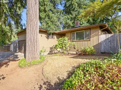 7821 SE Roots Rd, Milwaukie, OR 97267
