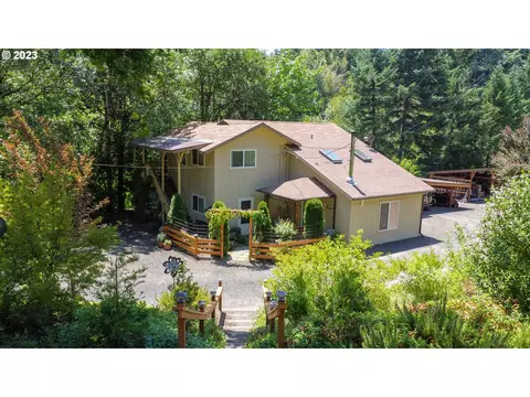 13141 Driver Valley Rd, Oakland, OR 97462
