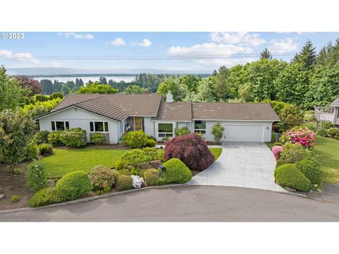 6806 NW Dogwood Dr, Vancouver, WA 98663