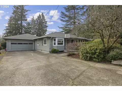 7724 SW Alden St, Portland, OR 97223