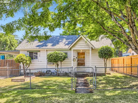 330 NE 92nd Pl, Portland, OR 97220