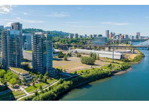 836 S Curry St #1708, Portland, OR 97239