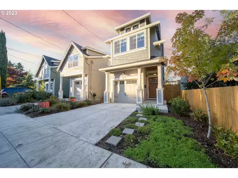 2831 N Halleck St, Portland, OR 97217