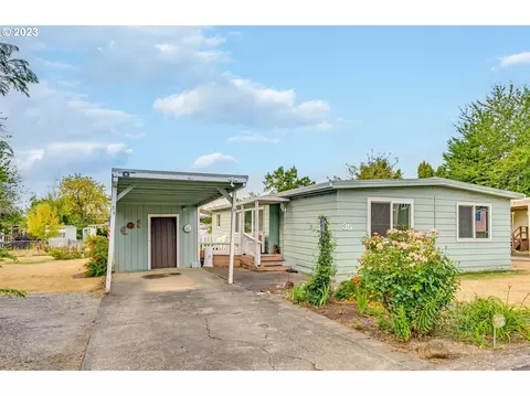 1103 N Springbrook Rd #35, Newberg, OR 97132