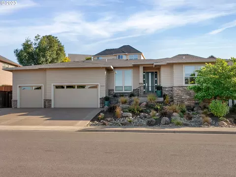 2052 Limestone Ave, Salem, OR 97306