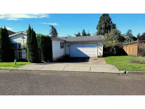 2705 34th St, Coos Bay, OR 97420