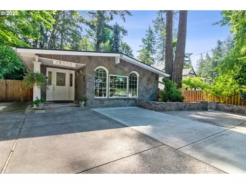 15550 Quarry Rd, Lake Oswego, OR 97035