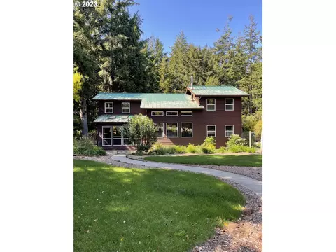 57264 Dodger Rd, Bandon, OR 97411