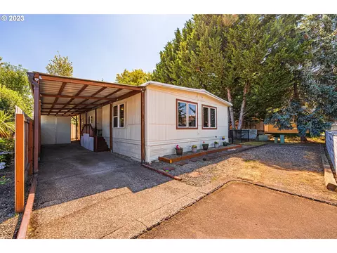 1415 S Bertelsen Rd #15, Eugene, OR 97402