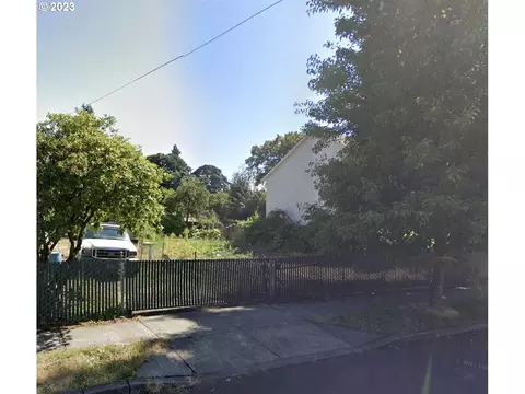 0 SE Ramona St, Portland, OR 97266