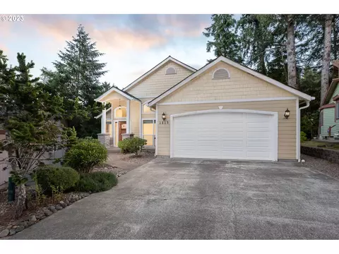 1815 NE Tide Ave, Lincoln City, OR 97367