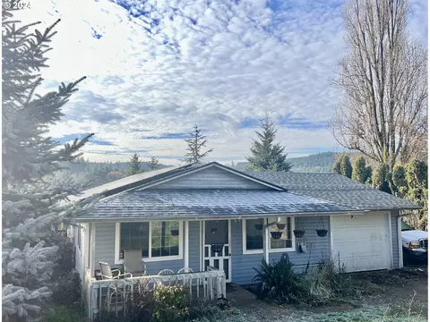 531 NW Willamina Dr, Willamina, OR 97396