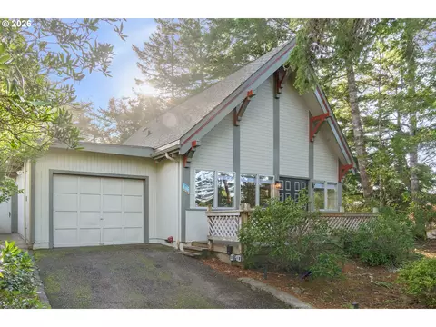 1310 Mulberry Ln, Florence, OR 97439