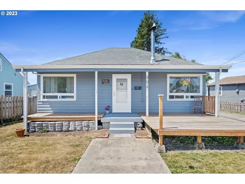 904 Elm Ave, Tillamook, OR 97141