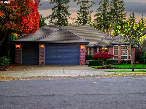 14122 SW Mckinley Dr, Sherwood, OR 97140