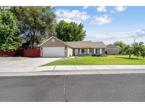 1574 SW Meadow View Dr, Hermiston, OR 97838