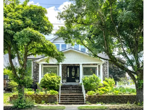 2240 SE 20th Ave, Portland, OR 97214