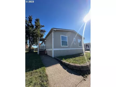 5660 Daisy St #7, Springfield, OR 97477