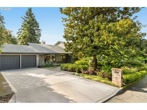 5148 SW Bancroft St, Portland, OR 97221