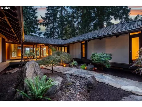 6740 SW Montgomery Way, Wilsonville, OR 97070