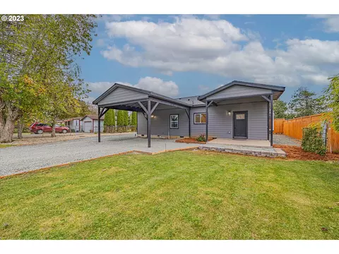 87952 Auction Barn Ln, Bandon, OR 97411