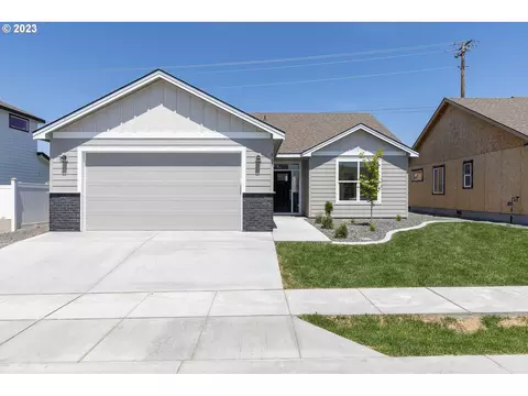 863 E Autumn Ave, Hermiston, OR 97838