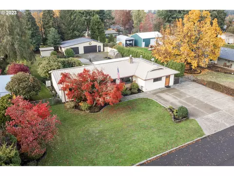 21563 S Crestview Dr, Oregon City, OR 97045