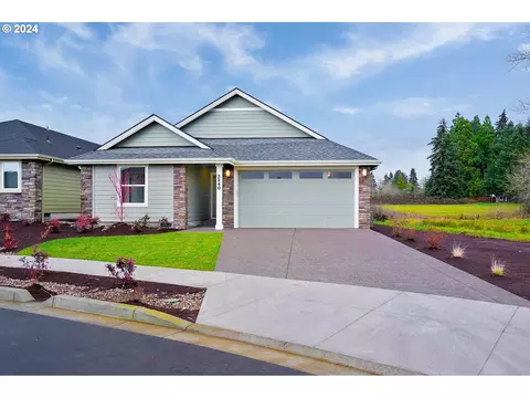2240 SE Academy St #176, Dallas, OR 97338
