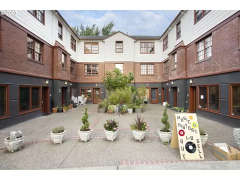 5400 NE 30th Ave #205, Portland, OR 97211