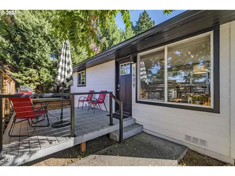1409 Grand Blvd, Vancouver, WA 98661