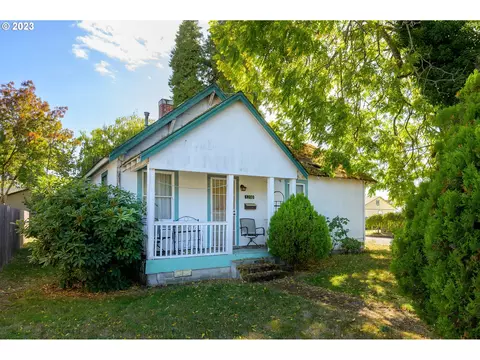 1200 E 6th St, Newberg, OR 97132