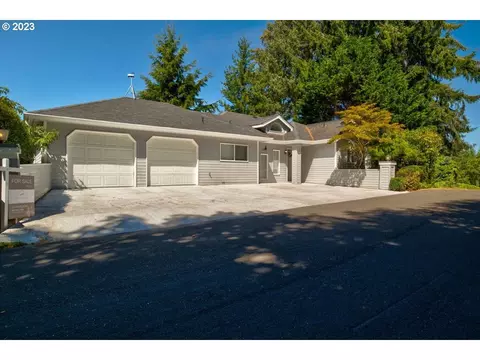 3541 Ocean View Dr, Florence, OR 97439