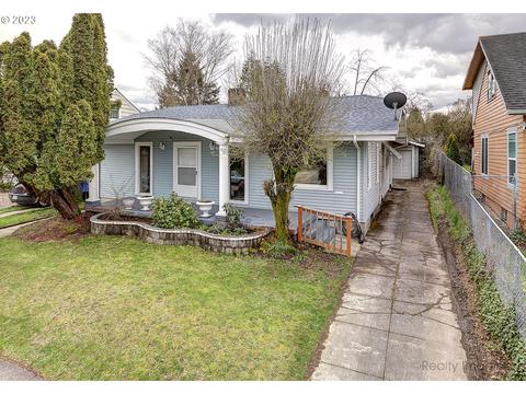 304 N Emerson St, Portland, OR 97217