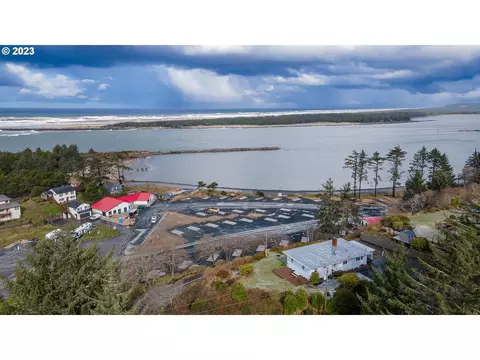 1231 Lighthouse Rd, Winchester Bay, OR 97467