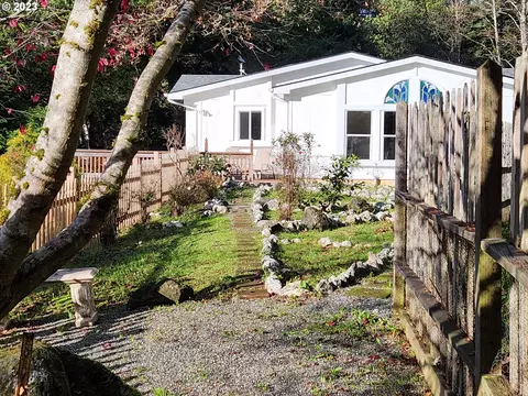 31804 Rumley Hill Rd, Gold Beach, OR 97444