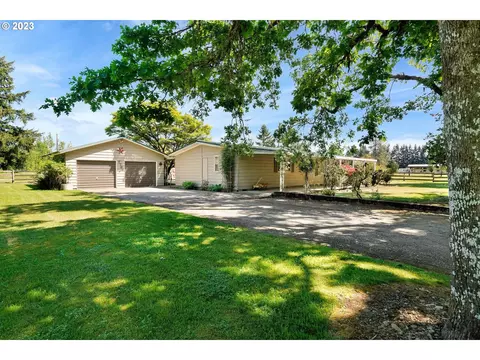 7796 Baker Ln, Aumsville, OR 97325