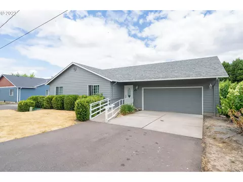 1380 Clay St NE, Salem, OR 97301