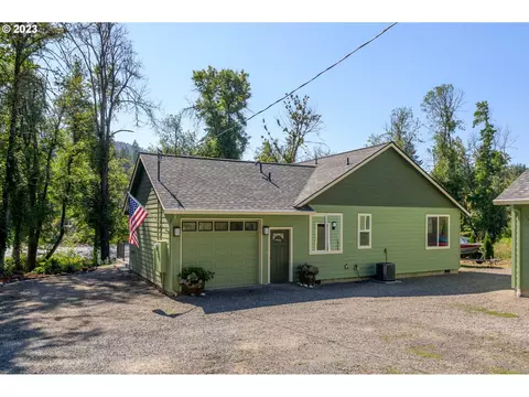 45904 Mckenzie Hwy, Vida, OR 97488