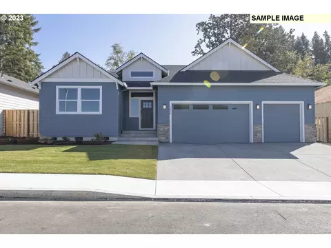 719 NE Wildwood Dr, Estacada, OR 97023